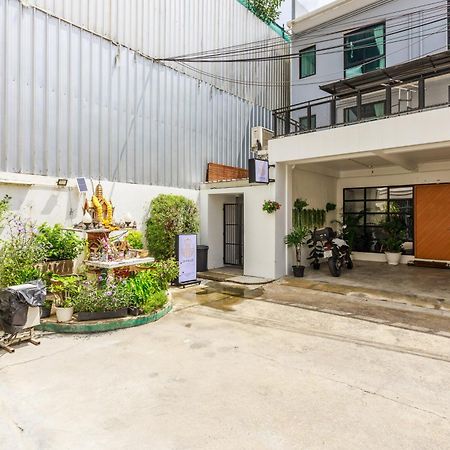 24 Hills Hotel Bangkok Exteriör bild